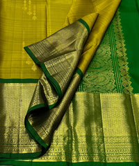 MEHANDHI GREEN/BOTTLE GREEN COLOUR COMBITION PURE KANCHI SILK SAREE