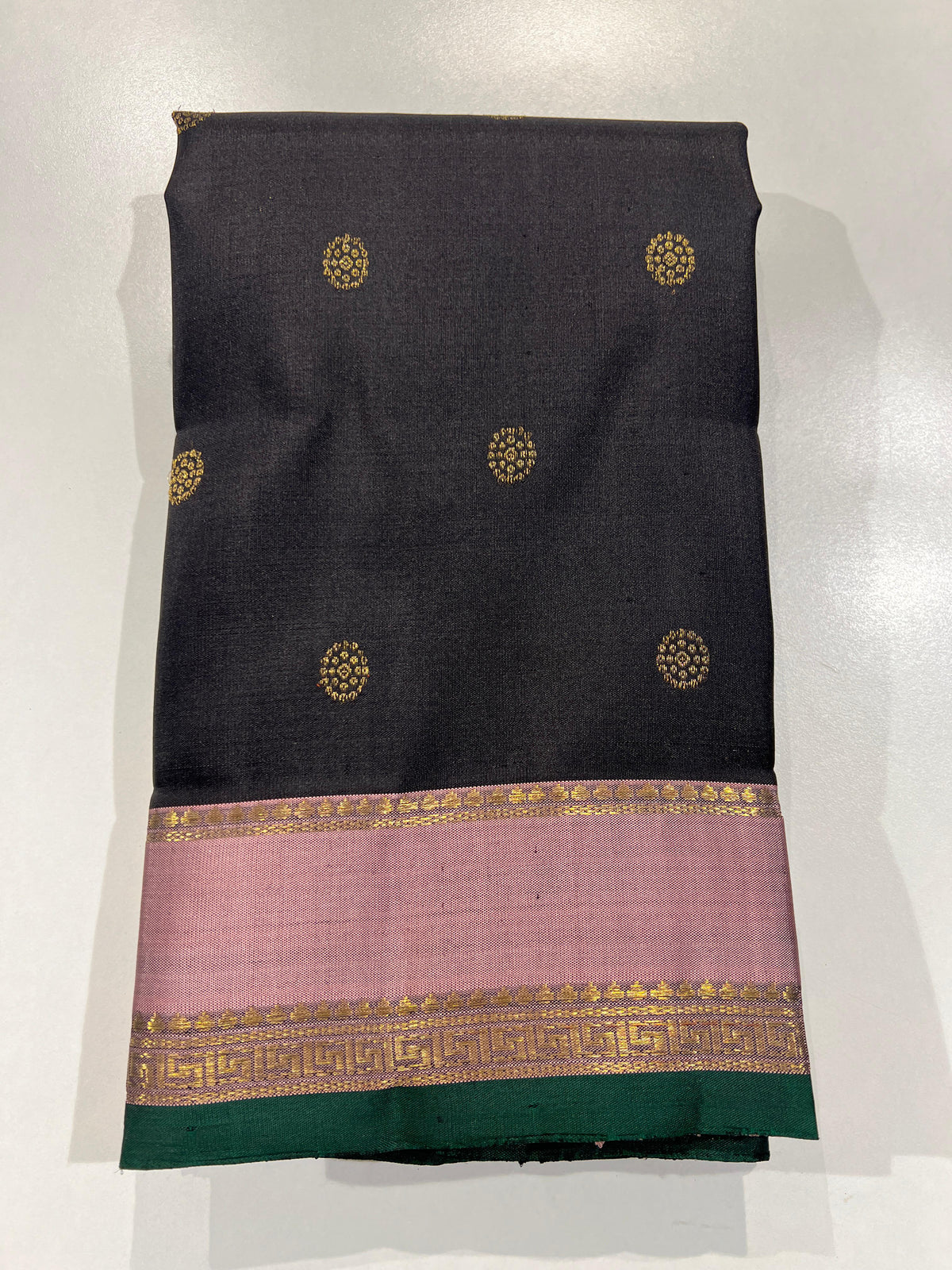 BLACK COLOUR & PINK BORDER KANCHIPURAM SILK SAREE