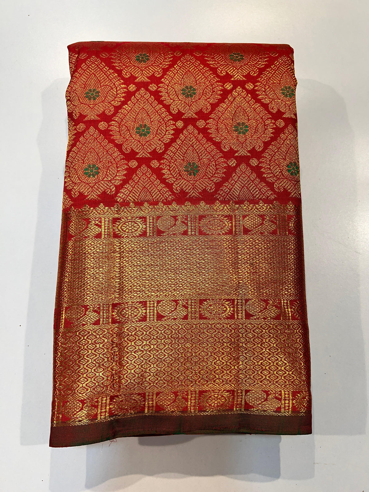 CHILLI RED COLOUR  ZARI BORDER COMBITION PURE KANCHI SILK SAREE