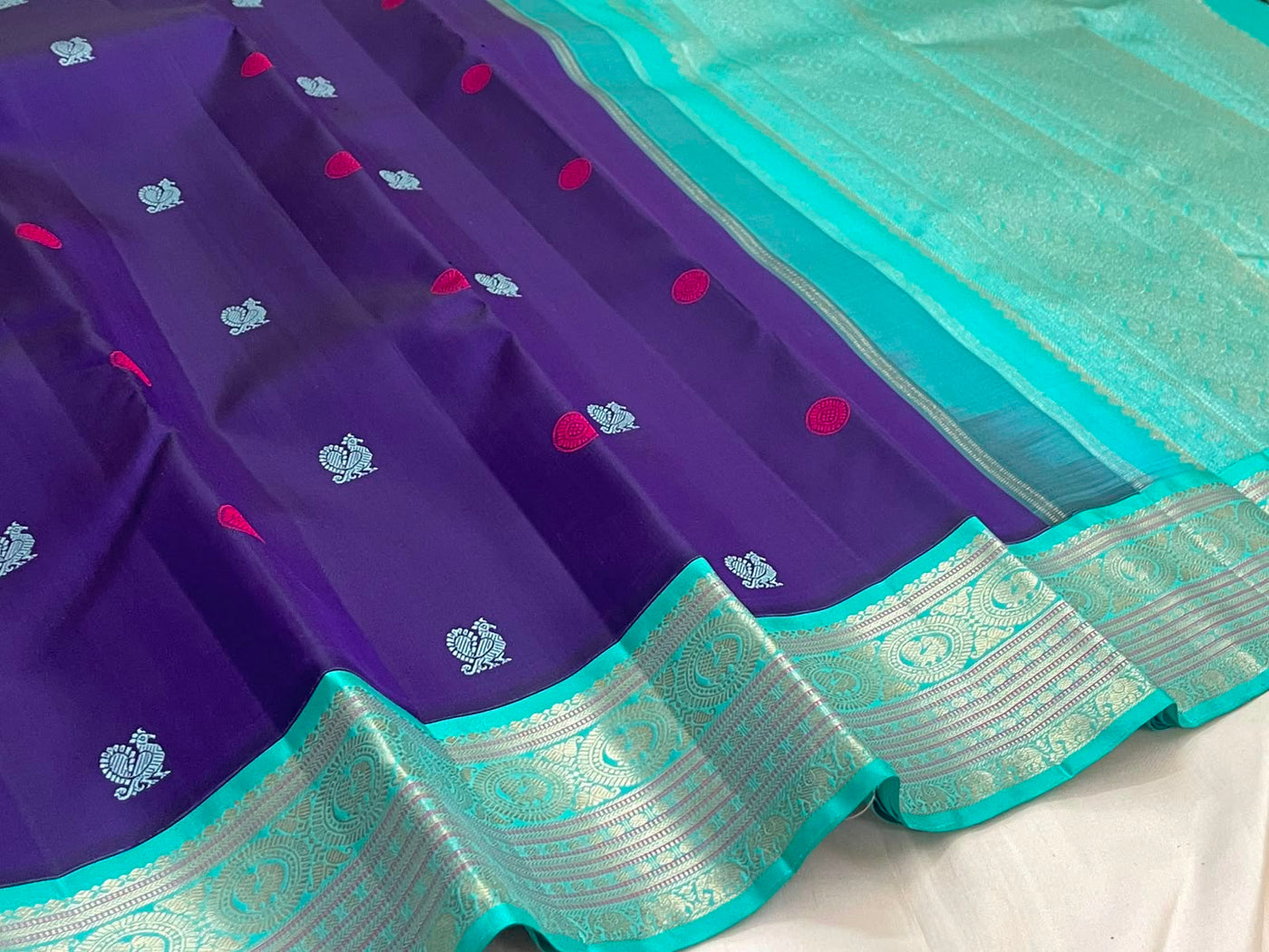 PURE VINTAGE KANCHEEPURAM SILK SAREE BLUE
