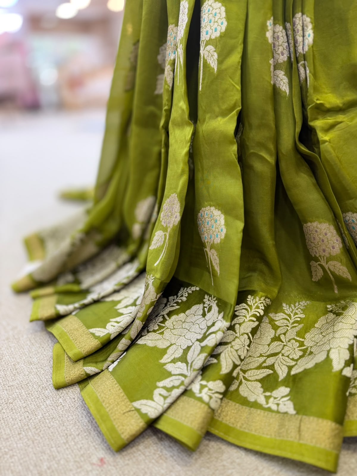 ORGANZA FLORAL MEHENDI BANARASI