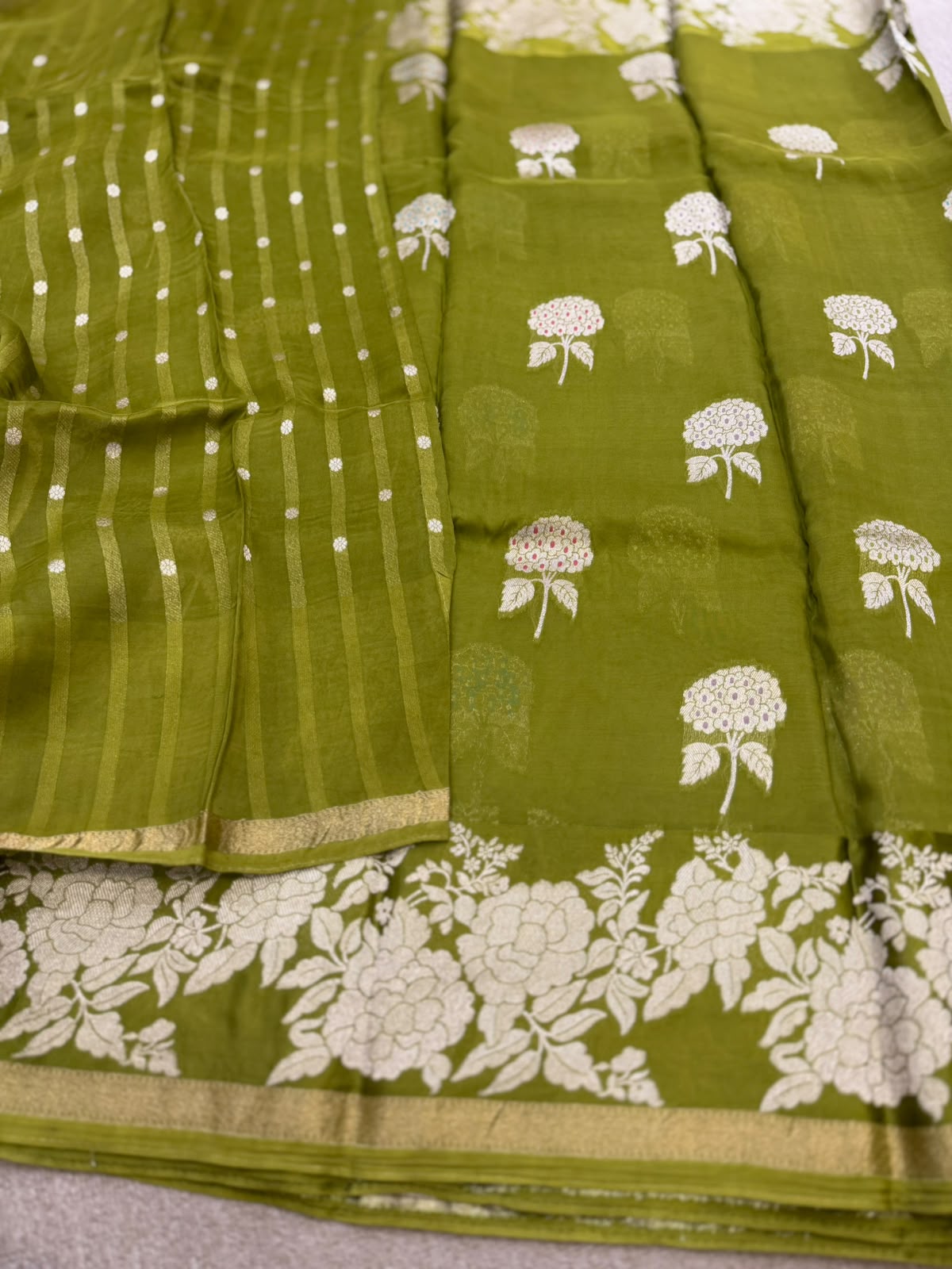 ORGANZA FLORAL MEHENDI BANARASI