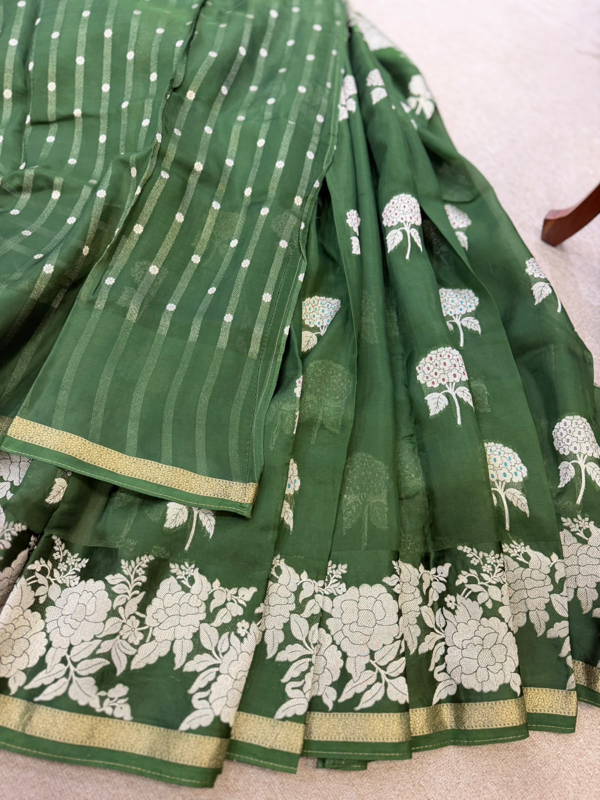 ORGANZA FLORAL GREEN BANARASI