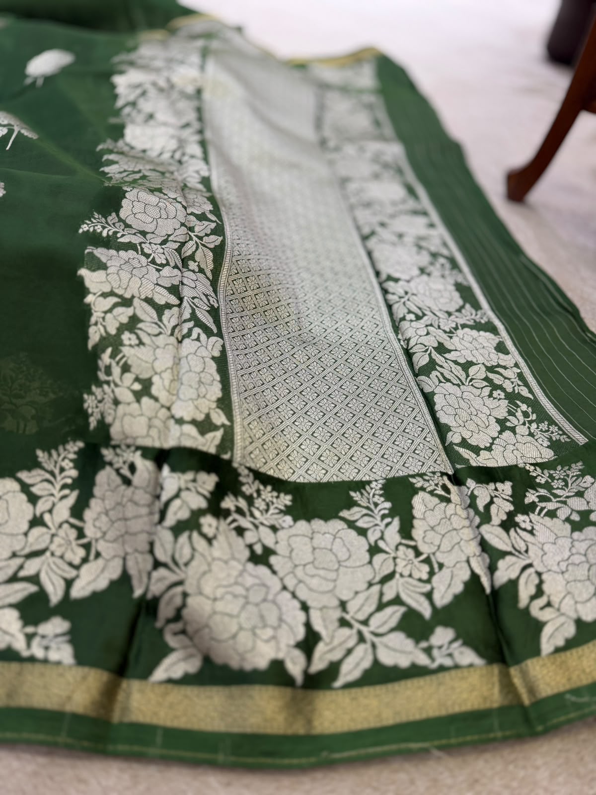 ORGANZA FLORAL GREEN BANARASI