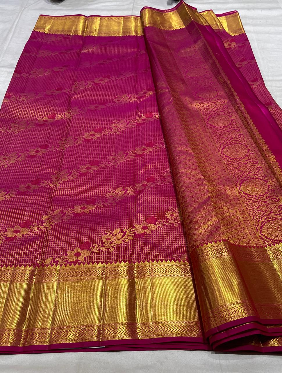 PURE KANCHEEPURAM SILK SAREE PINK ZARI  BORDER