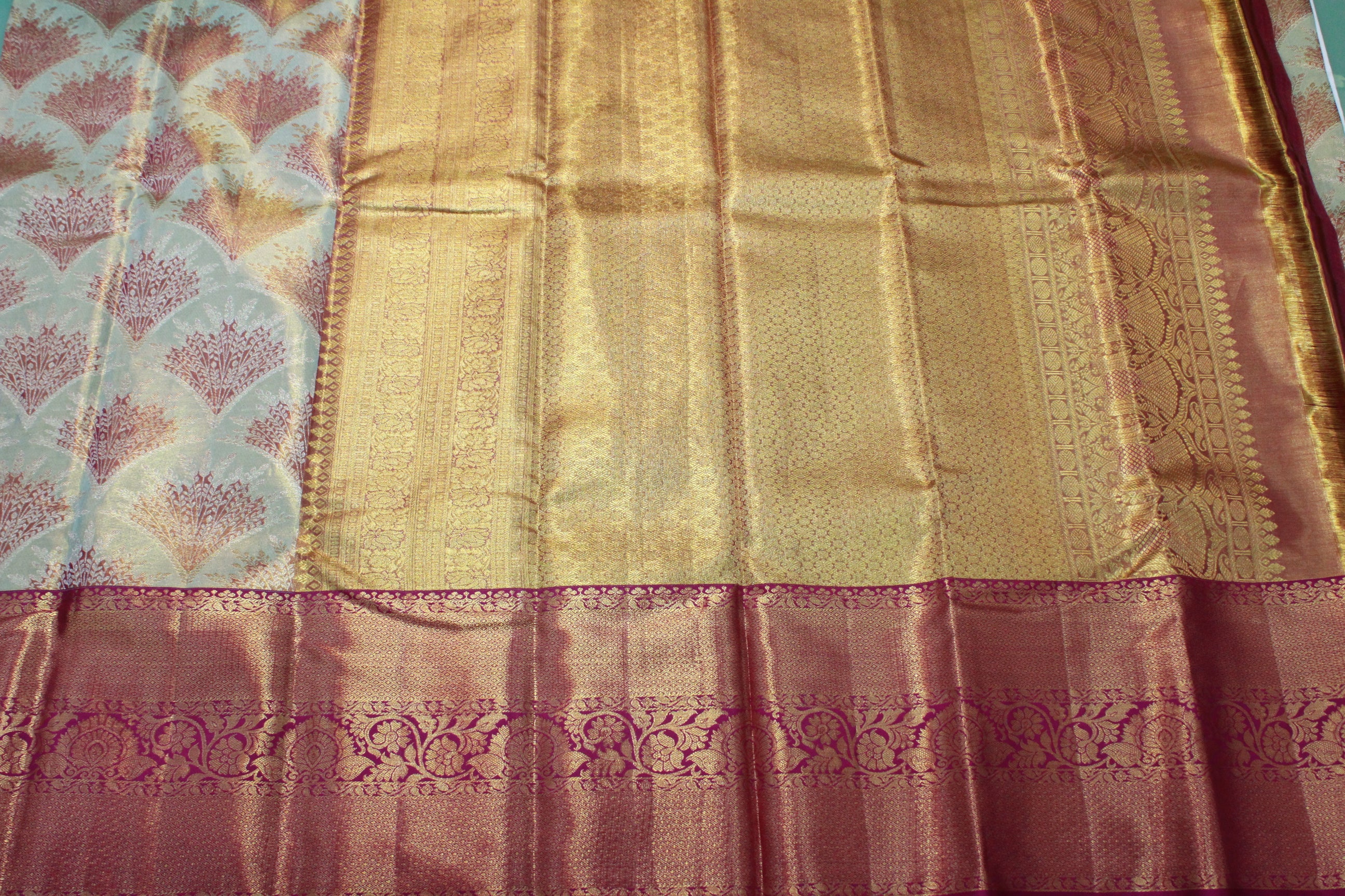 PISTA GREEN / PINK COLOUR SAREE