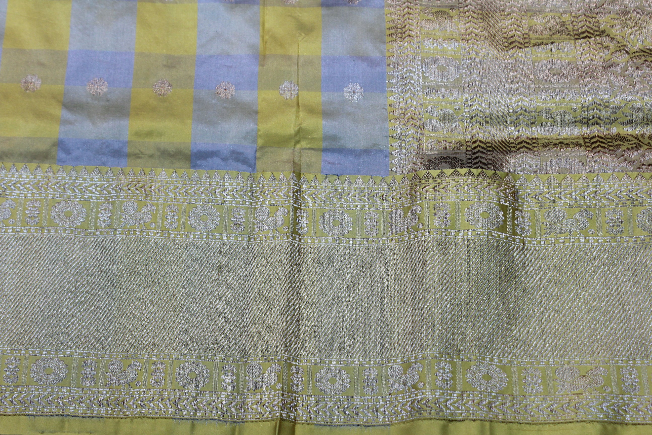 SANDLE COLOUR BANARAS SAREE