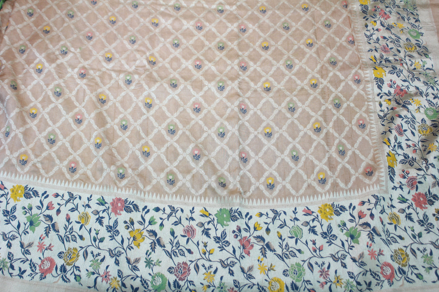 CREAM COLOUR BANARASI SAREE