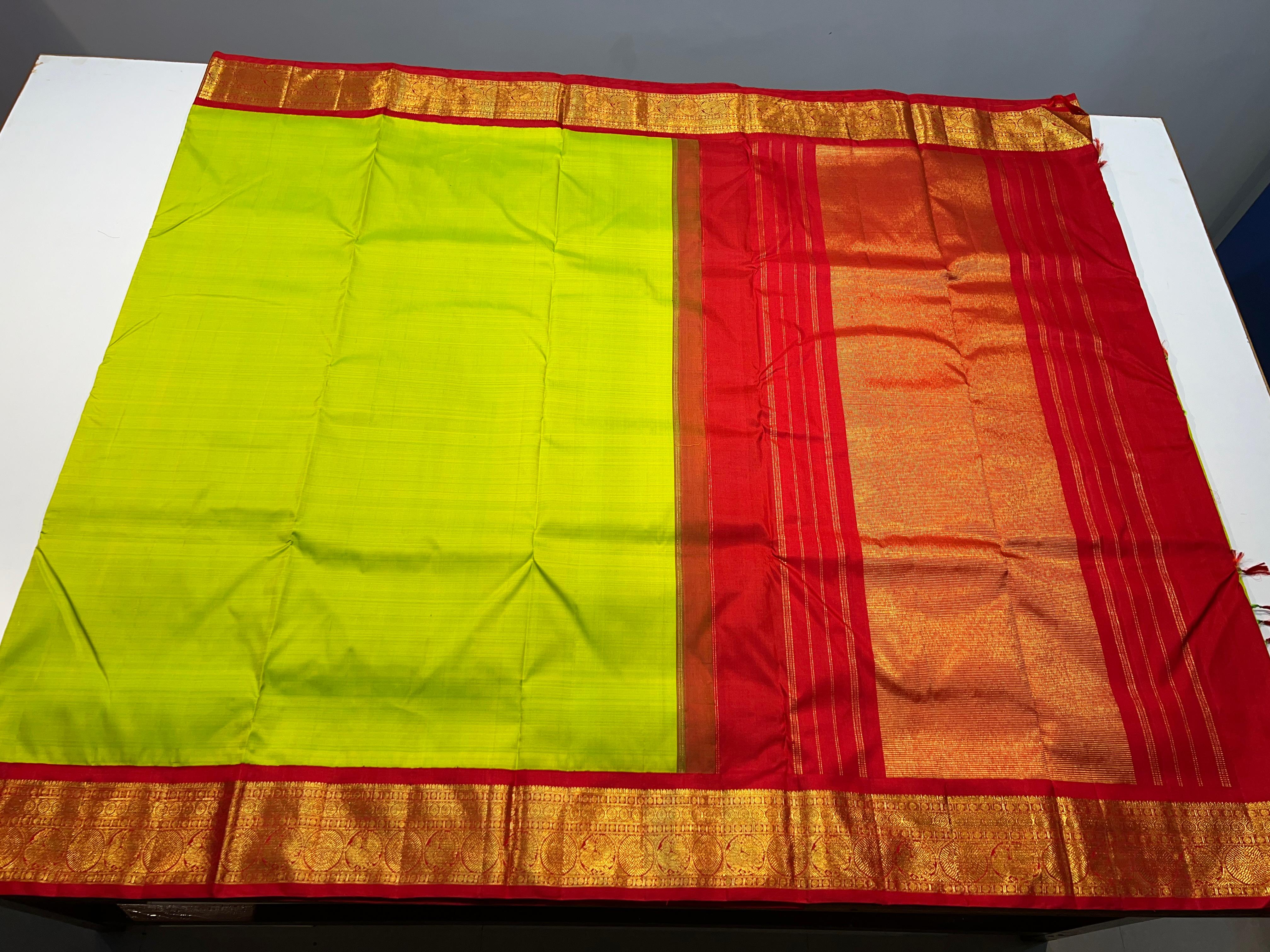 PARROT GREEN COLOUR & DARK RED COLOUR BORDER KANCHIPURAM SILK SAREE