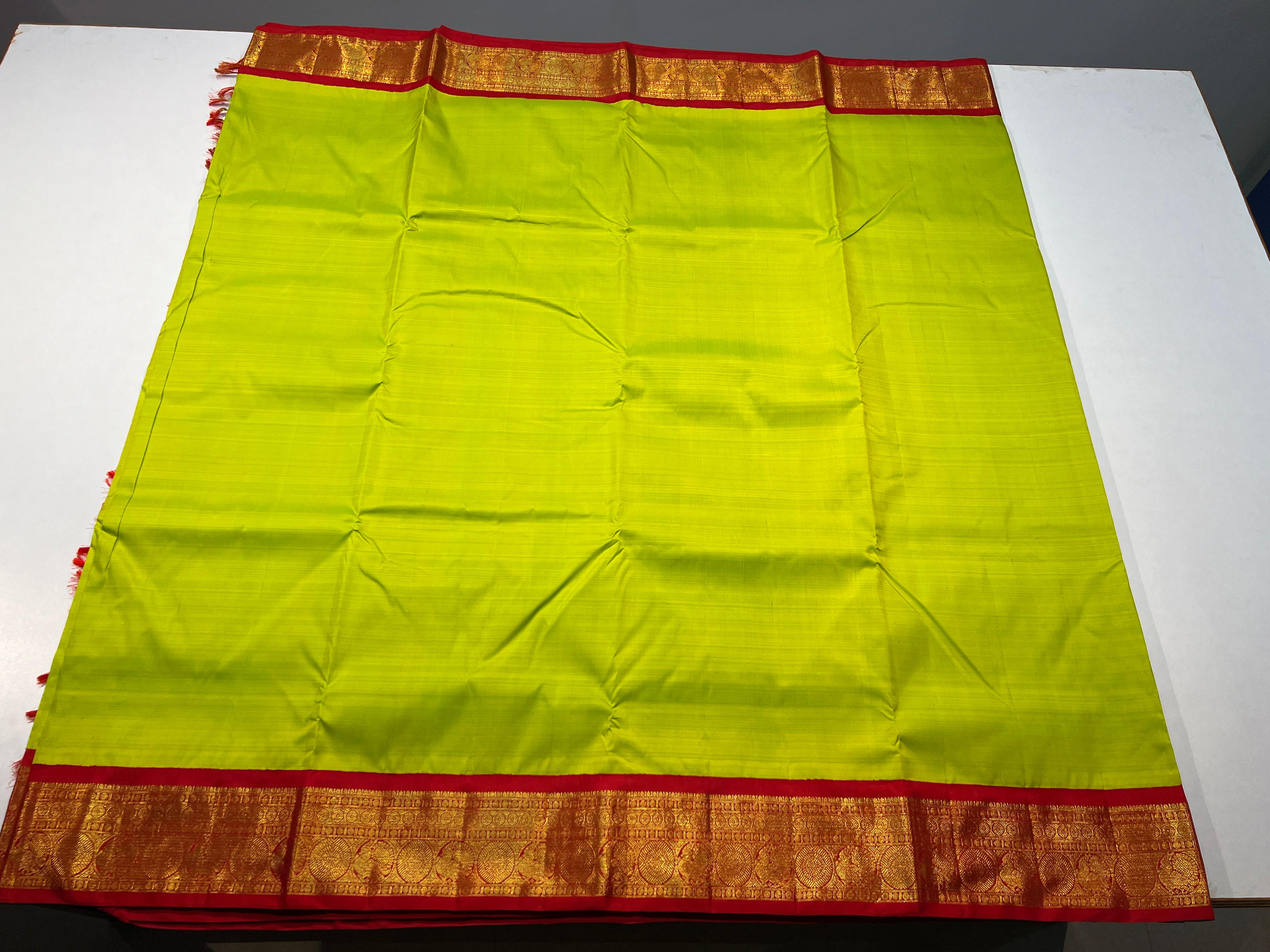 PARROT GREEN COLOUR & DARK RED COLOUR BORDER KANCHIPURAM SILK SAREE
