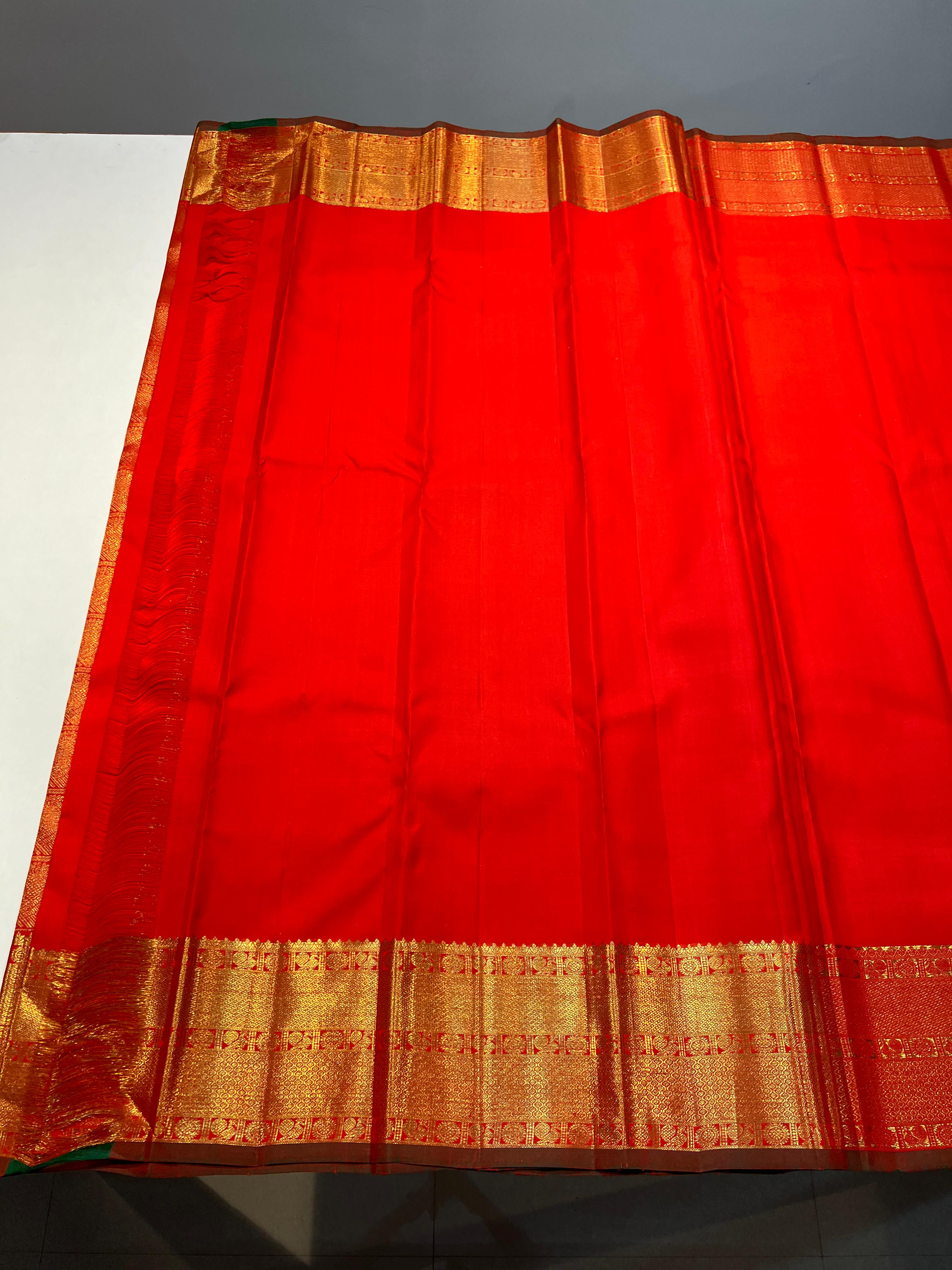 CHILLI RED COLOUR & GOLD BORDER KANCHIPURAM SILK SAREE