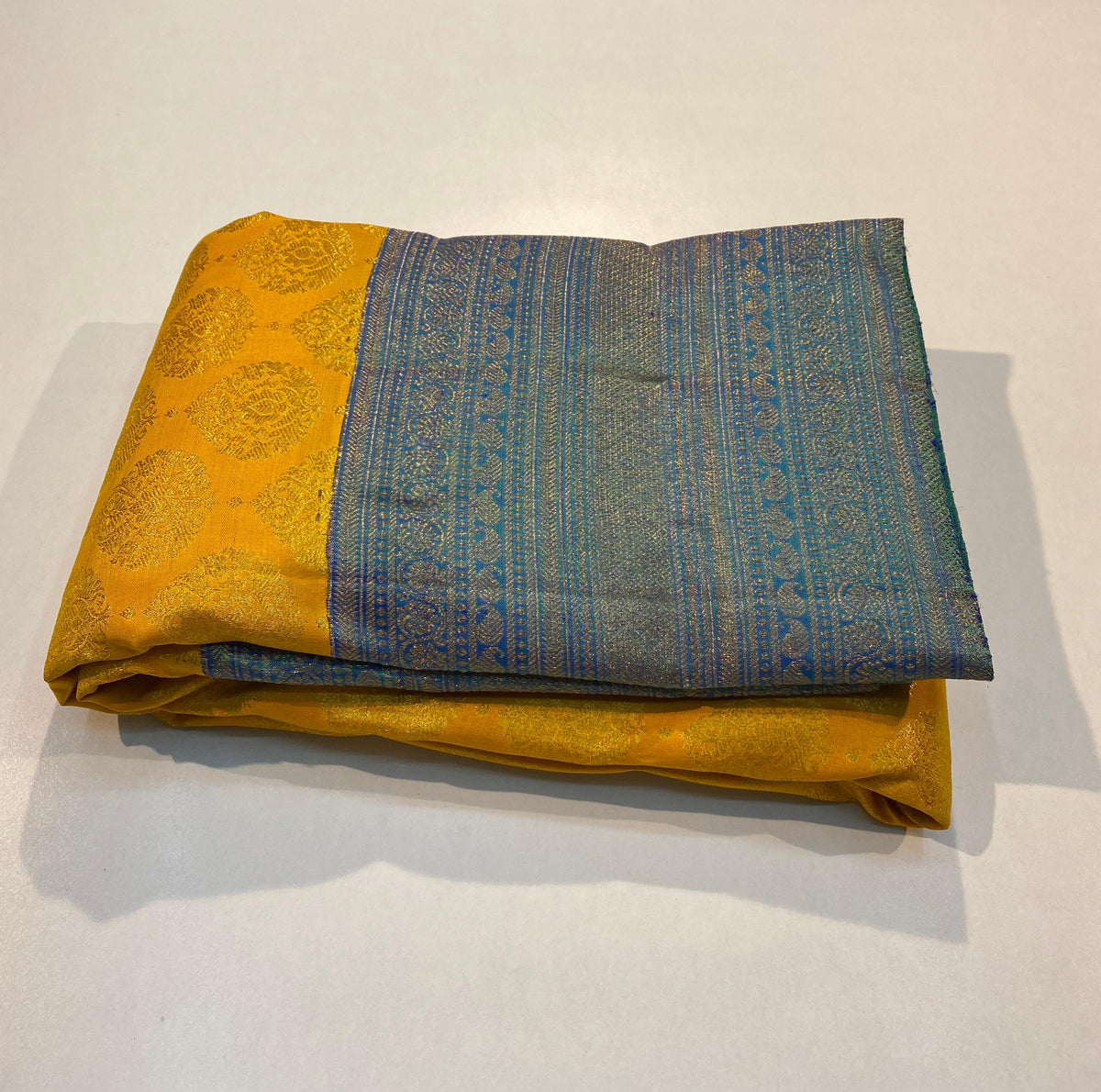 YELLOW COLOUR & PEACOCK BLUE BORDER KACHIPURAM SILK SAREE